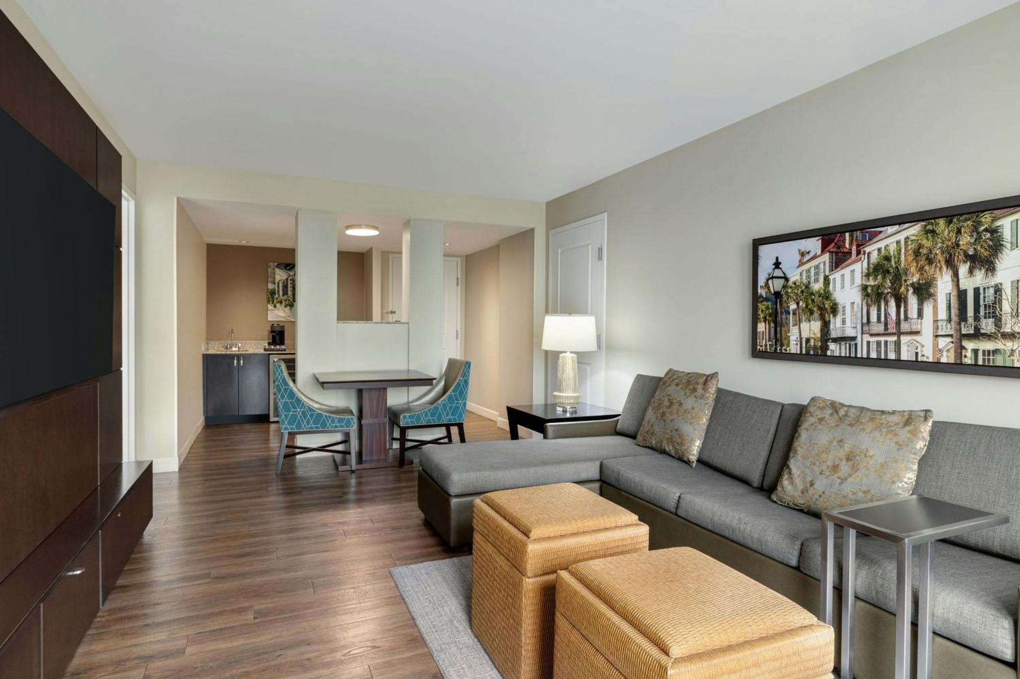 Hotel Courtyard By Marriott Charleston Historic District Exterior foto